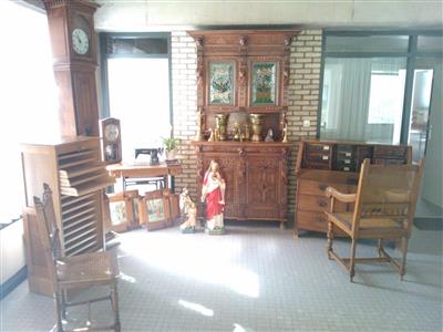 Verkoop inboedel en antiek internaat en klooster