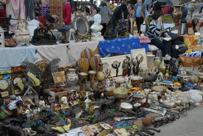 grote garageverkoop Llummen en deelgemeenten.